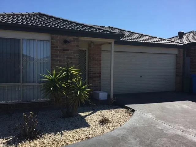 HOUSE SIZE 'UNIT' - LOW MAINTENANCE!