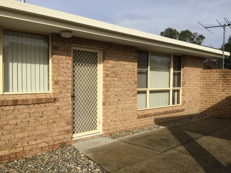 Newly refurbished, close to shops