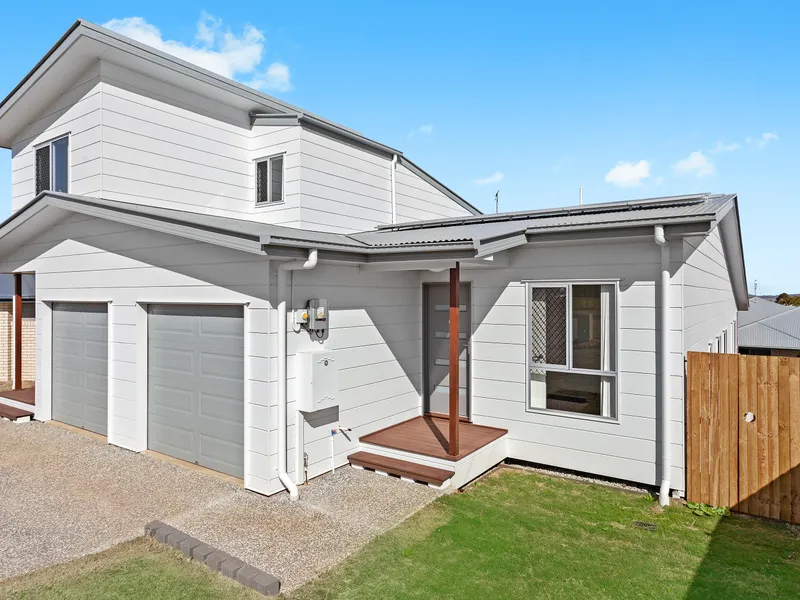 Near new split level in Cranley