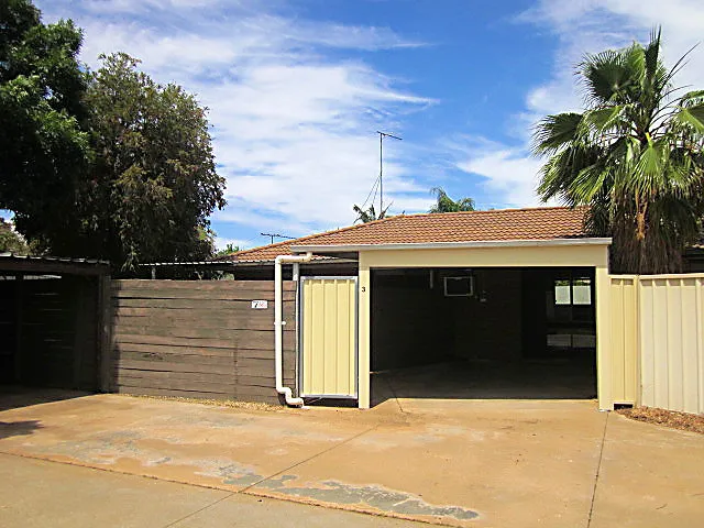 Neat And Quiet Two Bedroom Unit