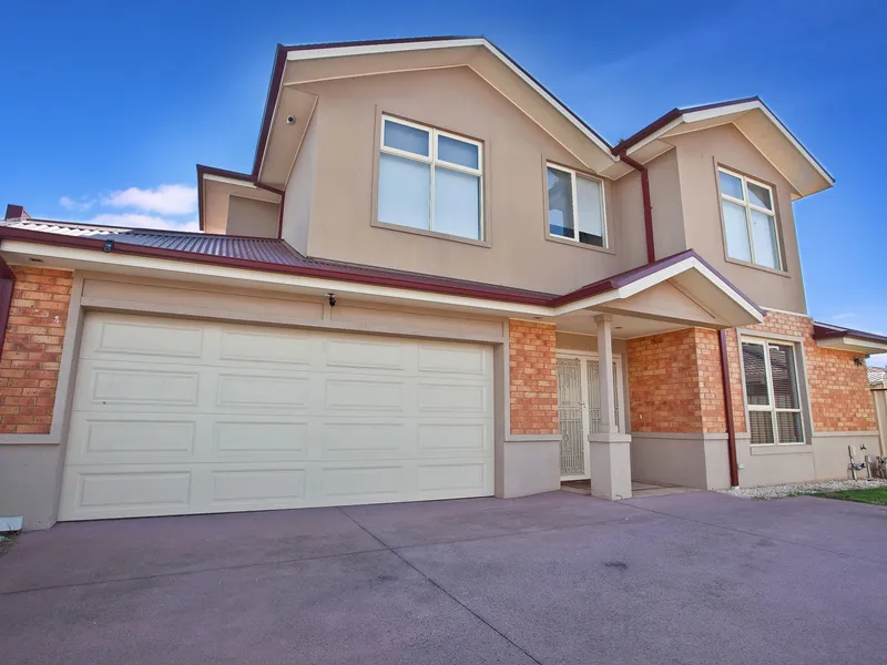 Huge Townhouse