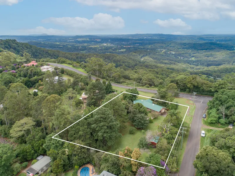 Majestic Montville Manor Moments from Town Centre