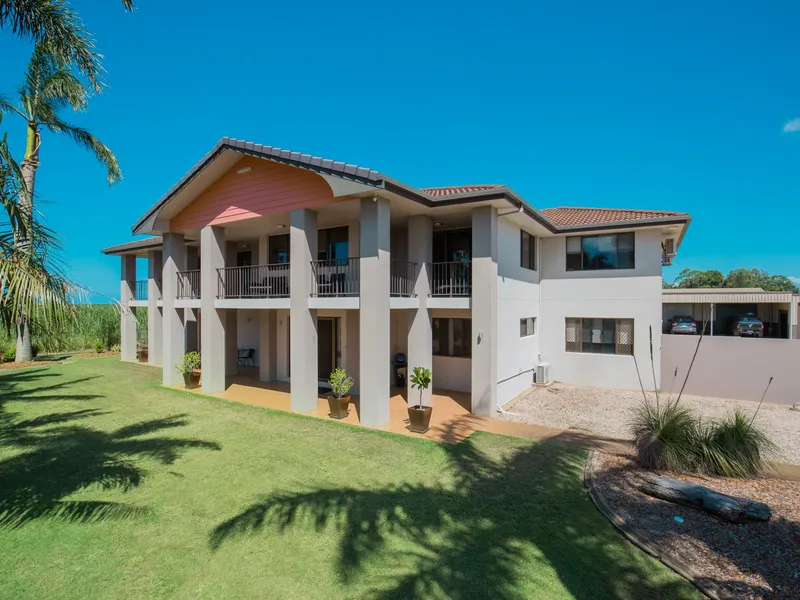 WANT SPACE & PRIVACY? NEED A HUGE HOME & SHED? LOOK NO FURTHER….