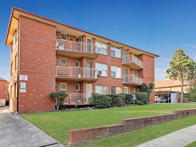 Freshly Paint & Carpet and Ultra Convenient