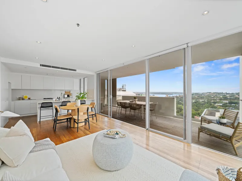 The Height Of Luxury With Northerly Harbour Views