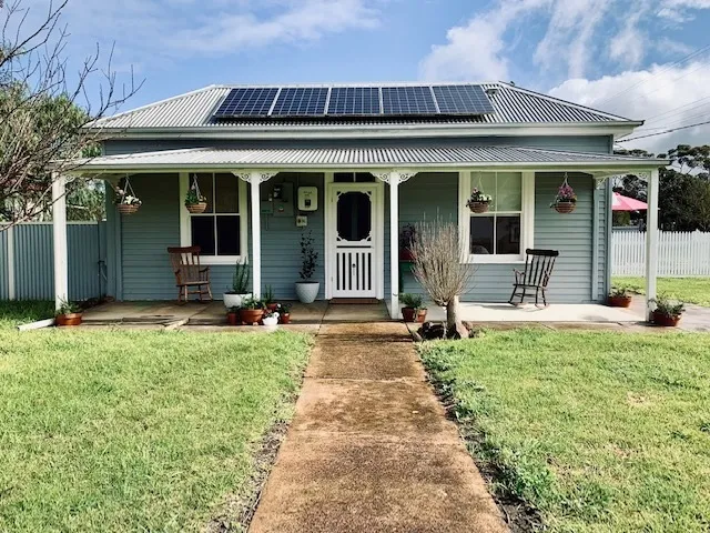 Beautifully Renovated Country Cottage