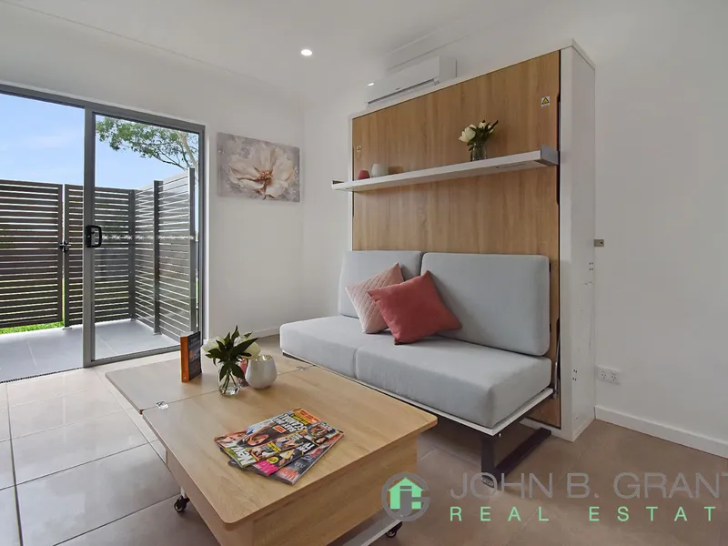 COURTYARD APARTMENT