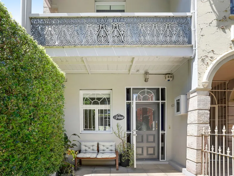 Marvelous entertainer, secluded with RLA to parking