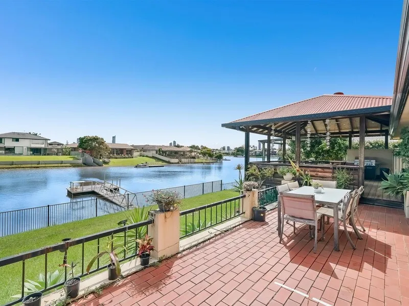 Large North to Water Parcel with Potential