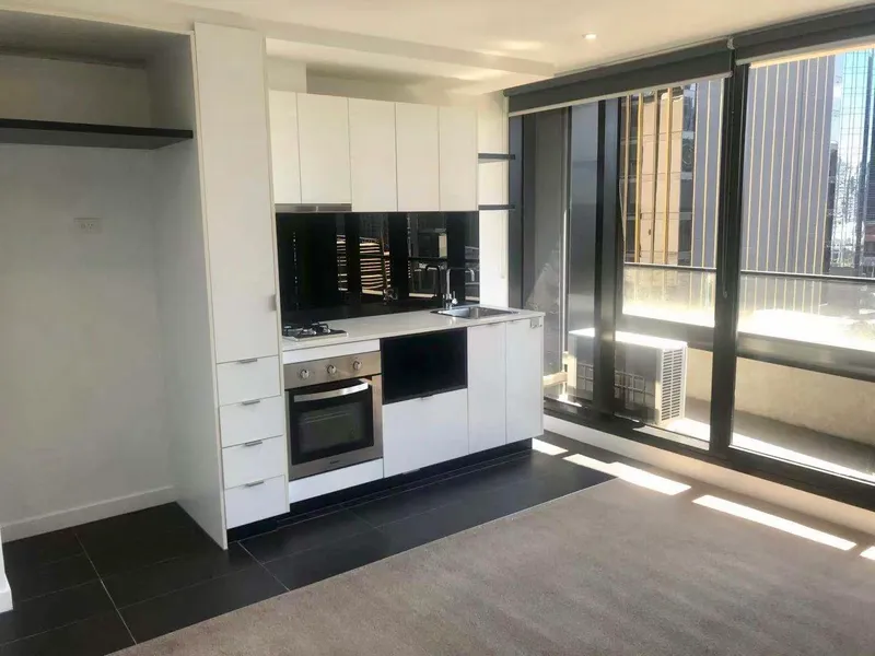 Stylish 1-bedroom apartment with stunning city and river views