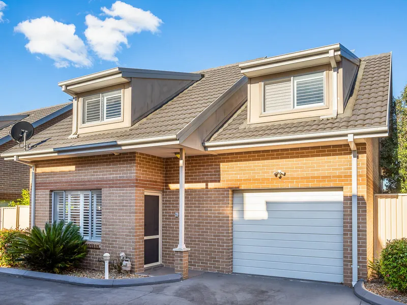 FREESTANDING TOWNHOUSE