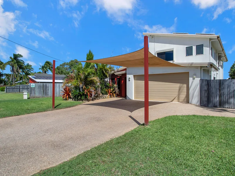 LUXURY FAMILY HOME + SOLAR + SHED + POOL