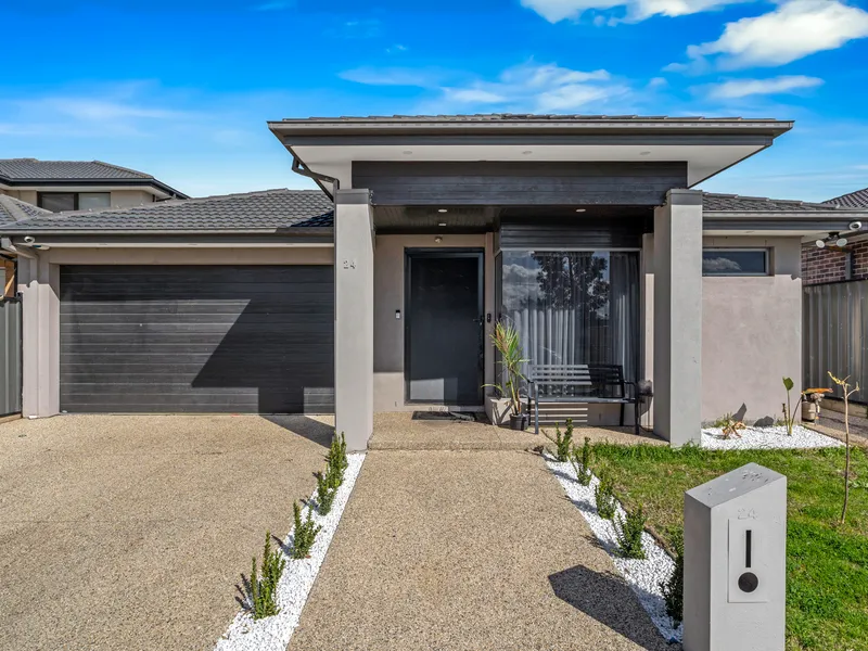 Stunning, Light & Bright 4 Bedroom Home with 2 Living Zones!