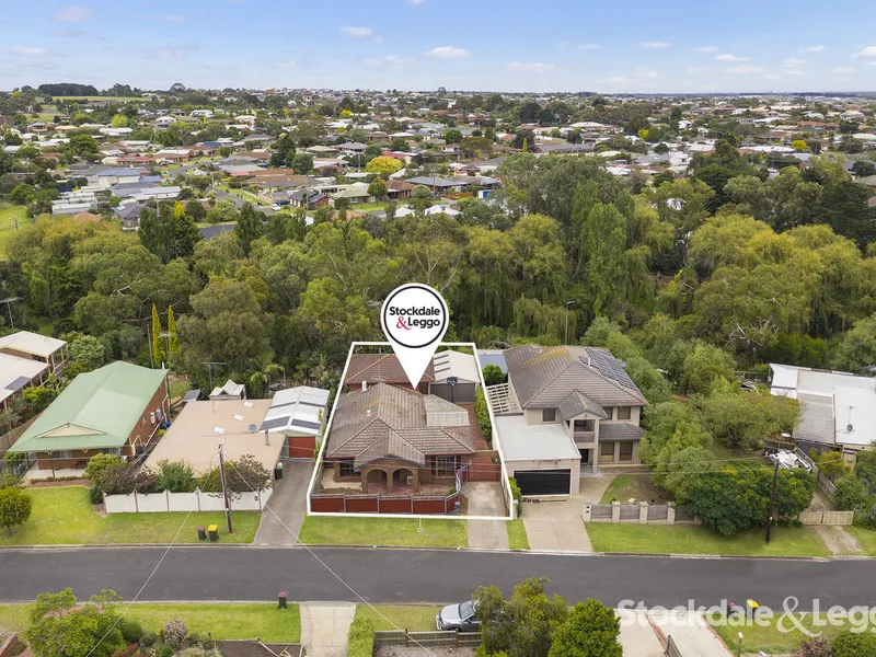 Tri Level home on 700 sqm.