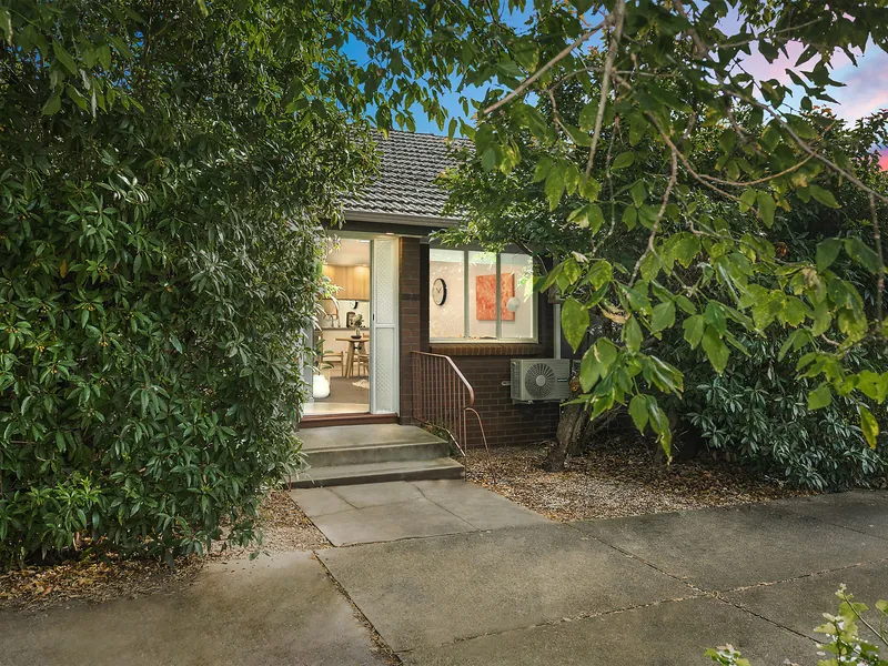 Villa Unit freshly renovated in convenient locale