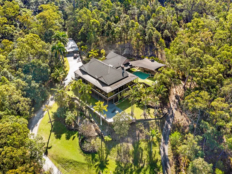 AMAZING PROPERTY ON 8.5 ACRES, SUITABLE FOR THE LARGE FAMILY REQUIRING SPACE & OR DUAL LIVING