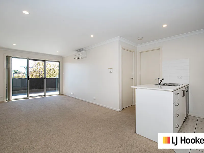 Modern 1 Bedroom unit, excellent location!