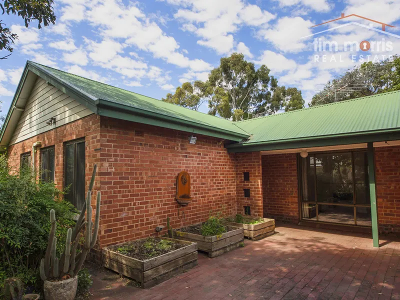 Large Nature Setting Home With Separate Granny Flat 
