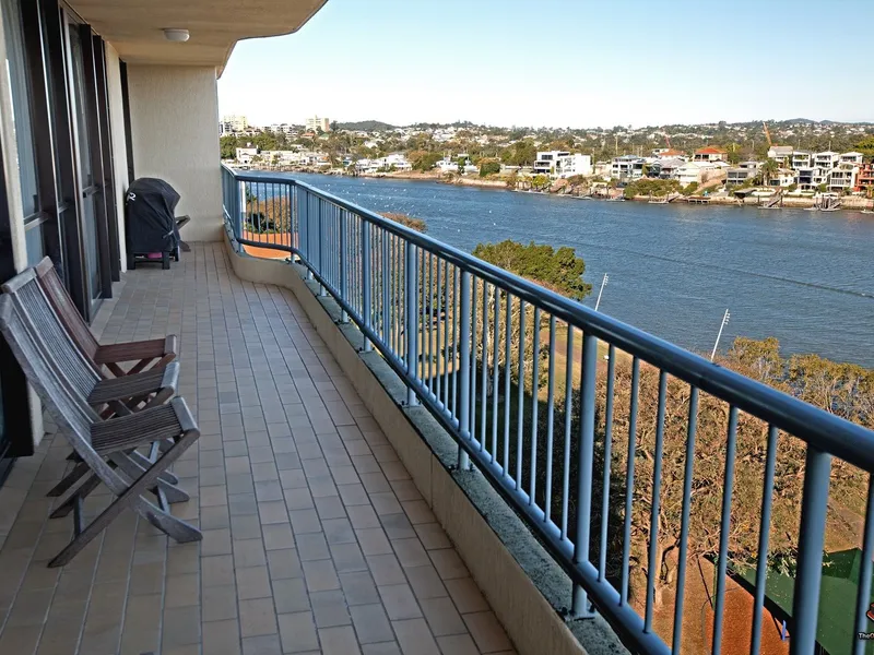 Fully Furnished Apartment with Magnificent River View