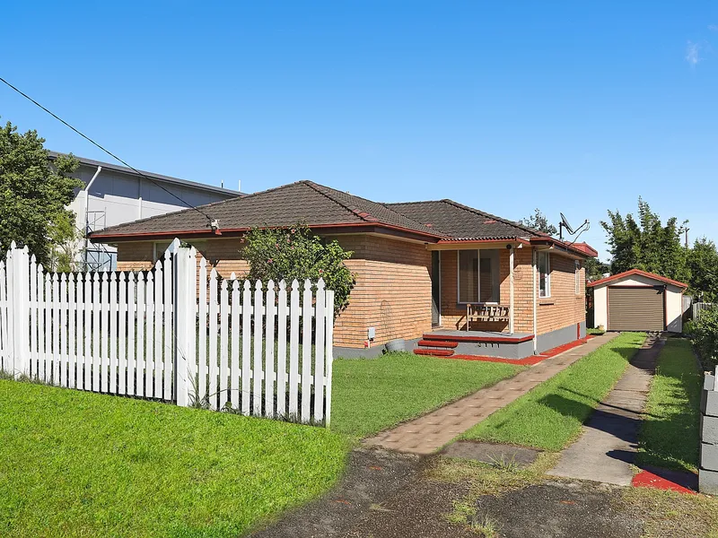 The Perfect Start – Located 6 Minutes From Shelly Beach