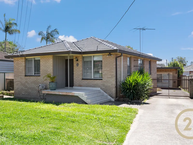 3 BEDROOM BRICK VENEER HOME.