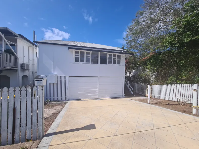 Quaint 3 Bedroom Home- Close to Water Front!