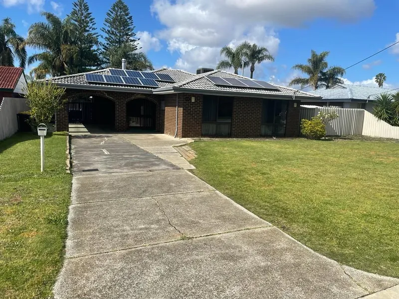 4x2 Family Home with Pool in Quiet Cul-de-sac