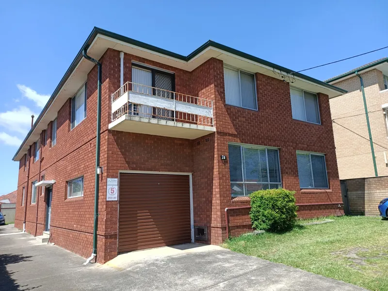 Spacious one bedroom unit