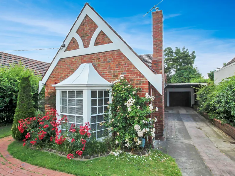 STUNNING HOME IN THE HEART OF NEWTOWN