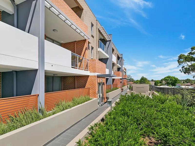 Nearly New Two Bed with Prime Living and Convenience