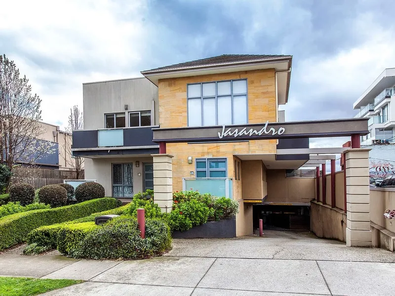 Heart of Ivanhoe Village