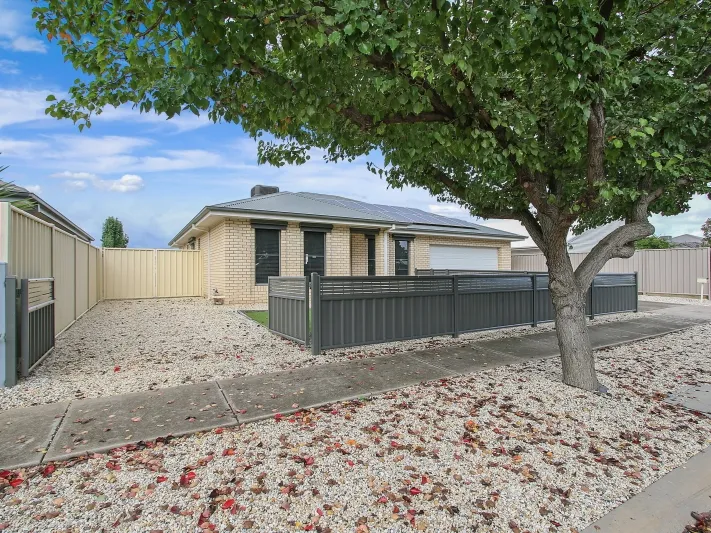 GREAT VALUE HOME WITH ROOM FOR THE VAN!