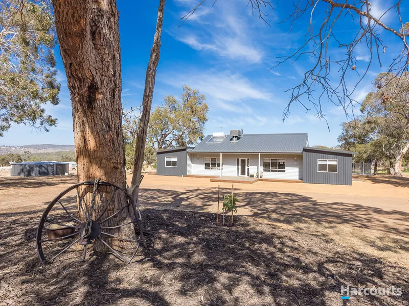 Modern 5 bedroom country home on 11 acres!