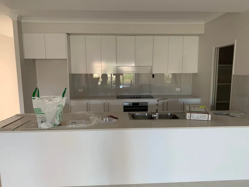 Spacious modern 3 bedroom House BRAND NEW