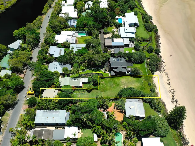 20m of direct beachfront in exclusive Byron enclave