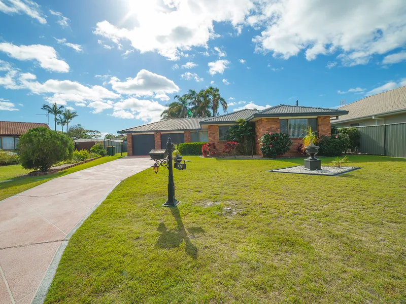 Family home with large yard in perfect location!