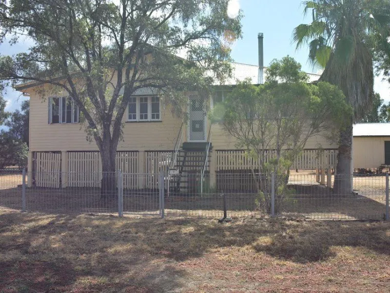Price Drop - Large 4 brm Home - Big Block and a Shed