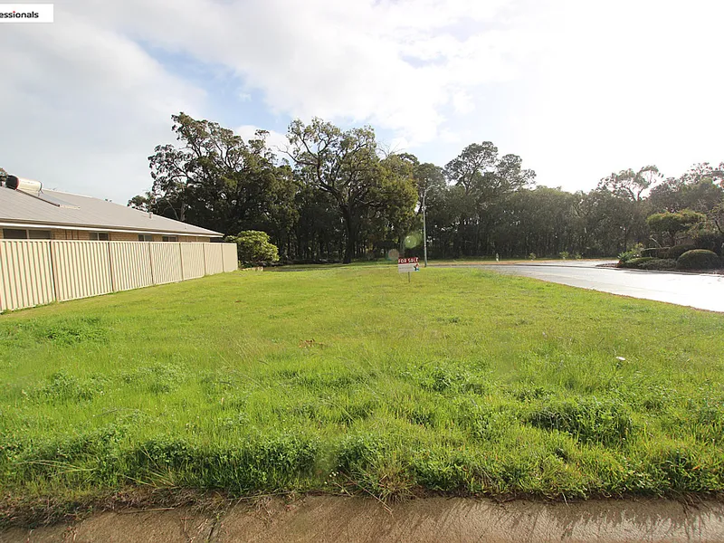 Corner Cottage Lot - $69,000