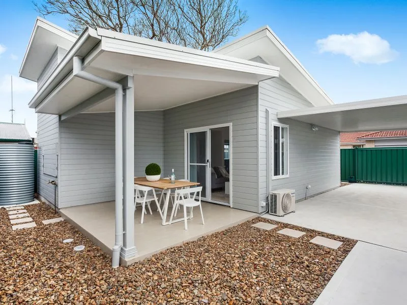 LOVELY GRANNY FLAT IN CONVENIENT LOCATION