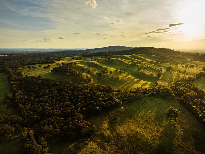 QUINTESSENTIAL COUNTRY DREAM