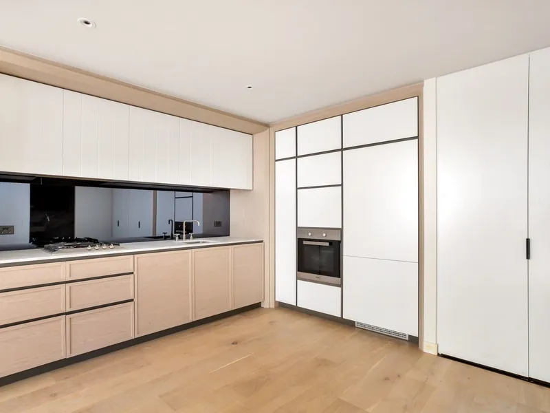Situated only a short walk to Rozelle and Balmain HUB, shops, and cafes.