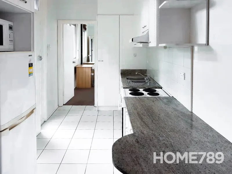 FULLY FURNISHED ONE BED UNIT CLOSE TO EVERYTHING!!!