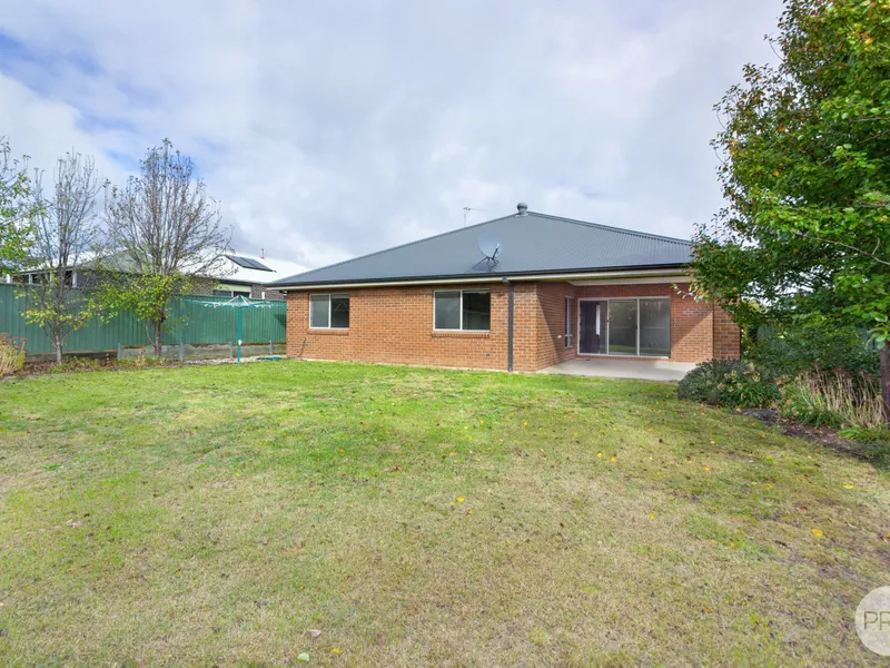 BEAUTIFUL FOUR BEDROOM HOME IN BROWN HILL!