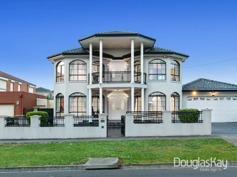 Luxurious Home in a Million Dollar Location.