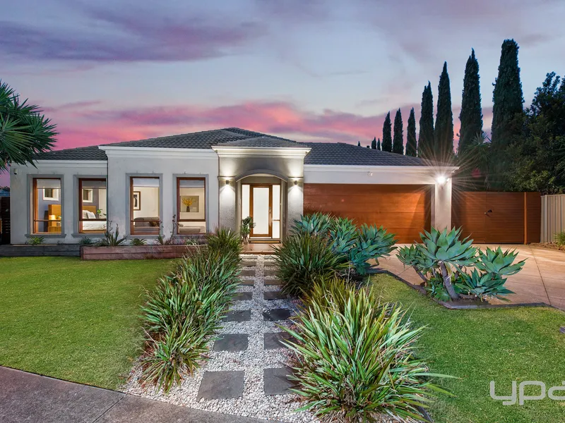 SIMPLE, STYLISH & SOPHISTICATED - ONLINE AUCTION VIA ANYWHERE AUCTIONS