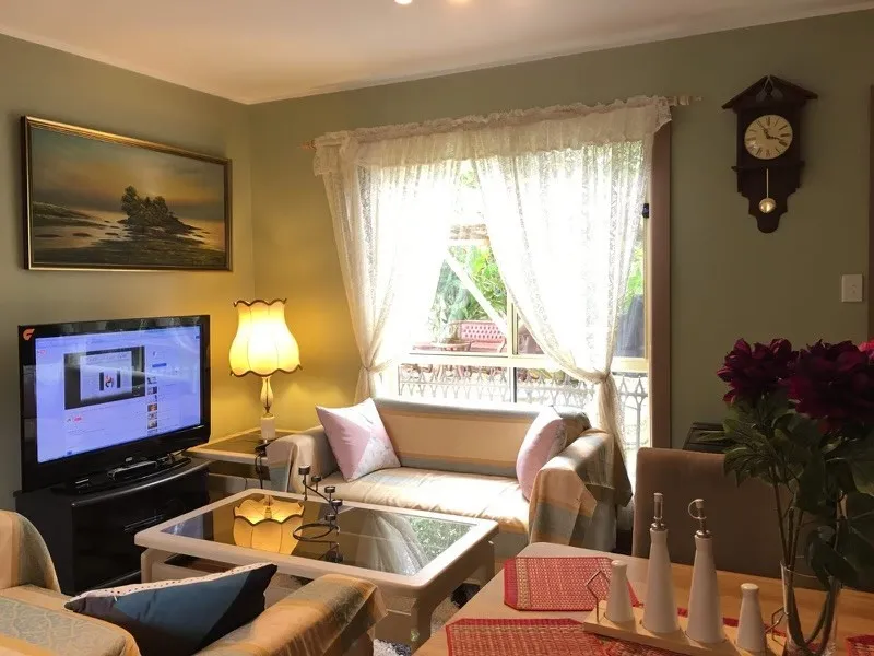 2 bedroom granny house available