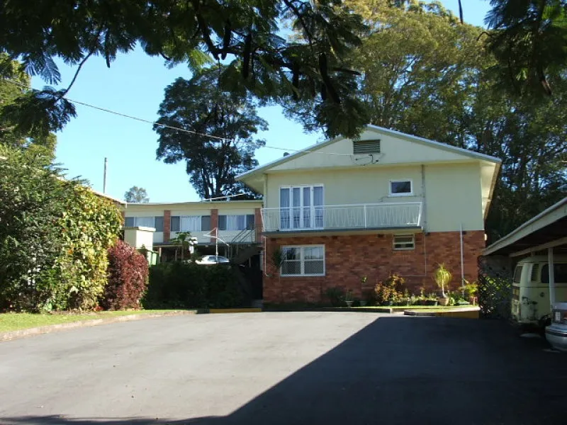 Nambour Central 3 x 2 Bed Units