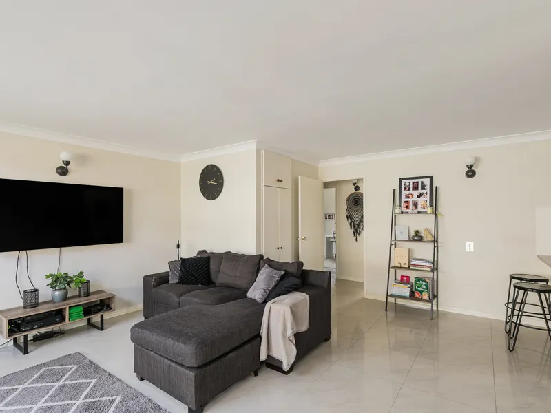 MODERN RENOVATION, IDEAL FIRST HOME OR INVESTMENT