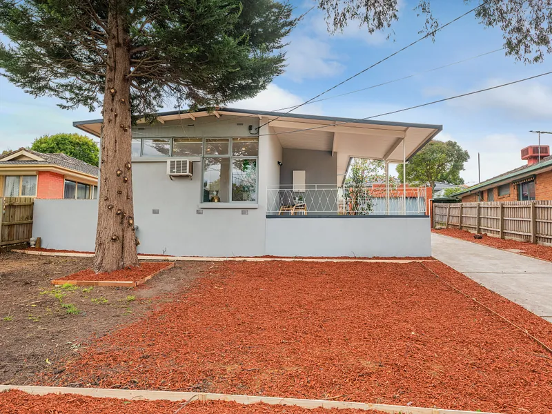 RENOVATED & WITH DUAL OCCUPANCY POTENTIAL (STCA)