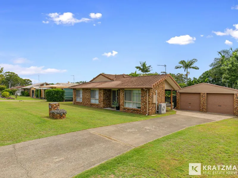 Simple living, In A World Class Environment – Must Be Sold!!!